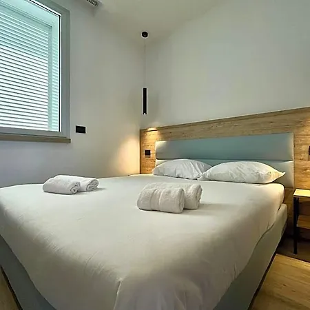 Airport Bed and Breakfast