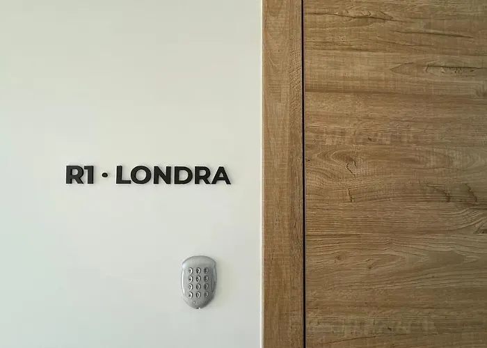 住宿加早餐酒店 Airport 4*