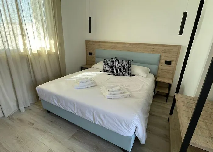 住宿加早餐酒店 Airport 4*